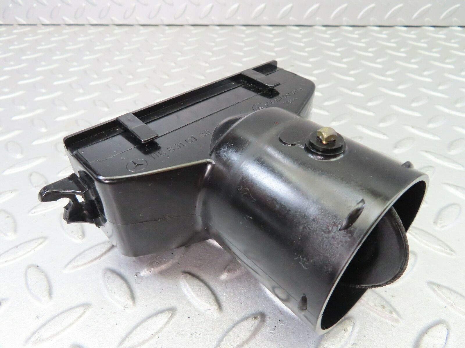 7461 Mercedes-Benz W116 450SE Dashboard Air Vent Grill Right Side 1168310130