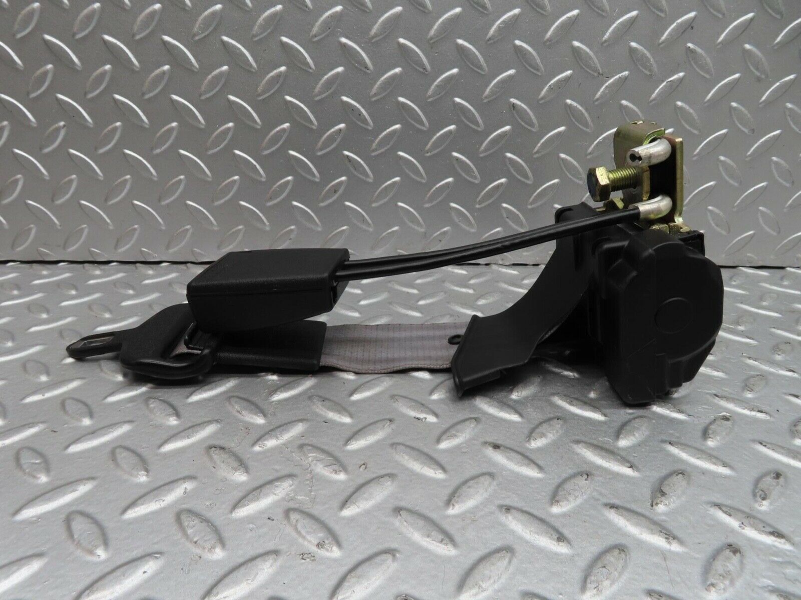 15162 Mercedes-Benz W140 S320 Rear Centre Seat Belt 1408600169