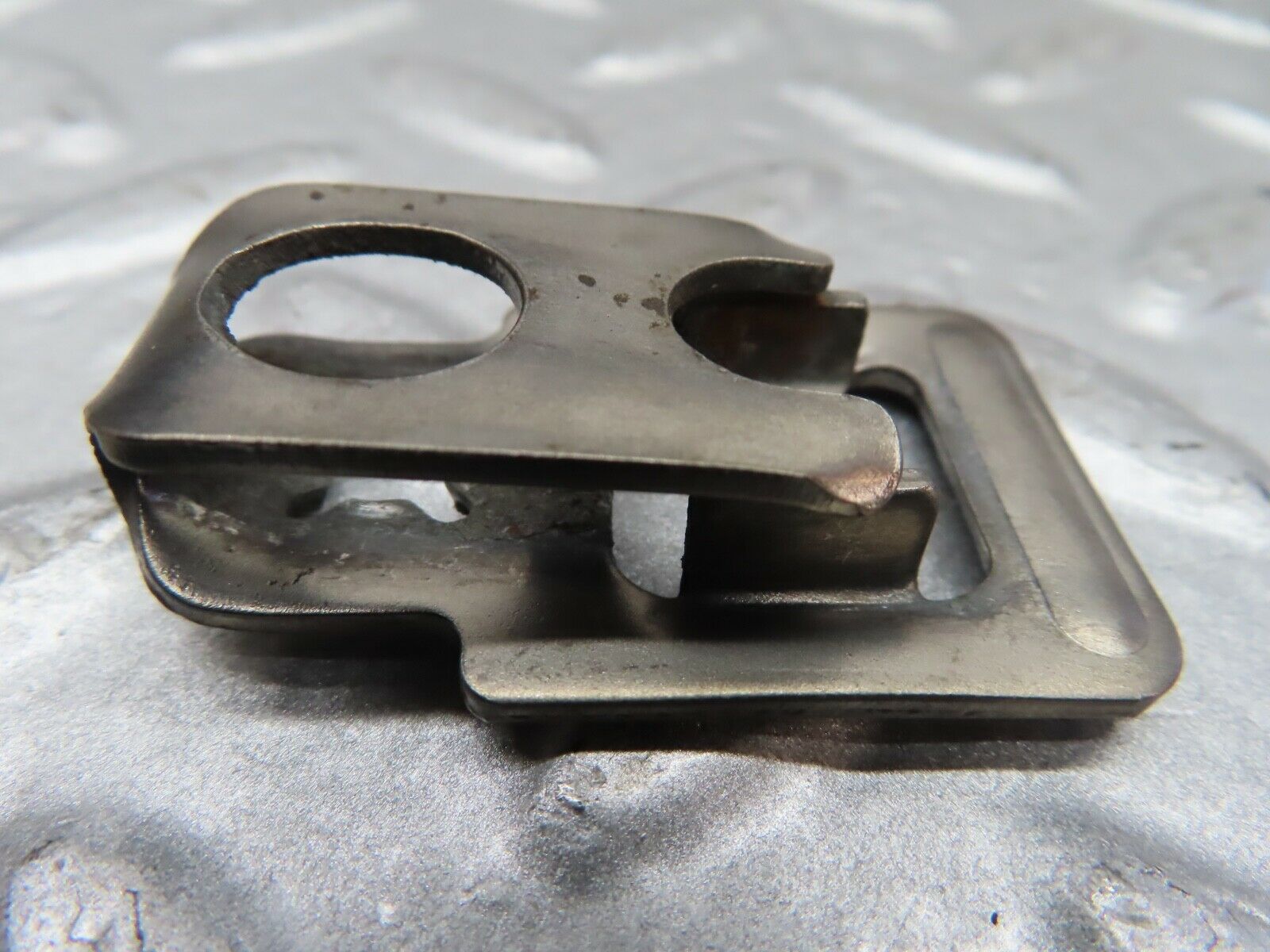 20056 Mercedes-Benz R129 300SL Coupe Fuel Injector Bracket