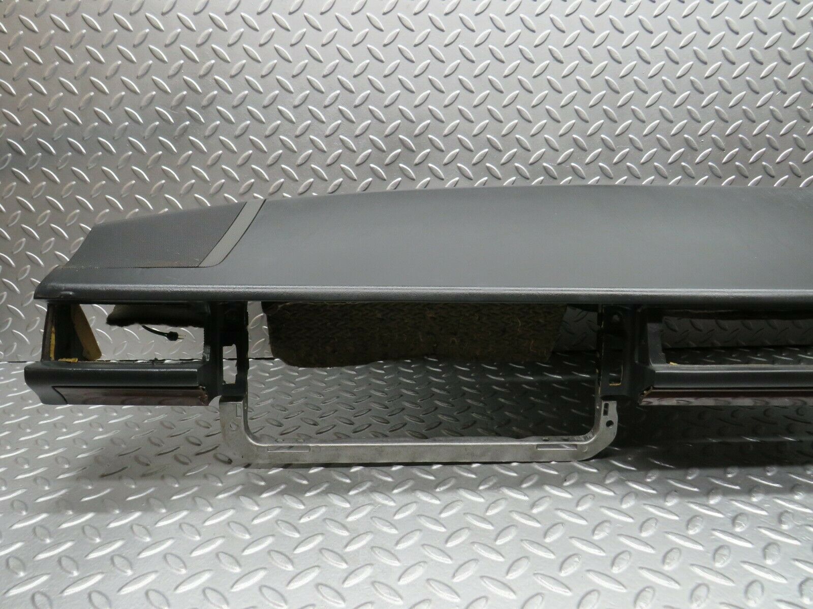 22381 Mercedes-Benz C124 E220 Coupe Dashboard Black