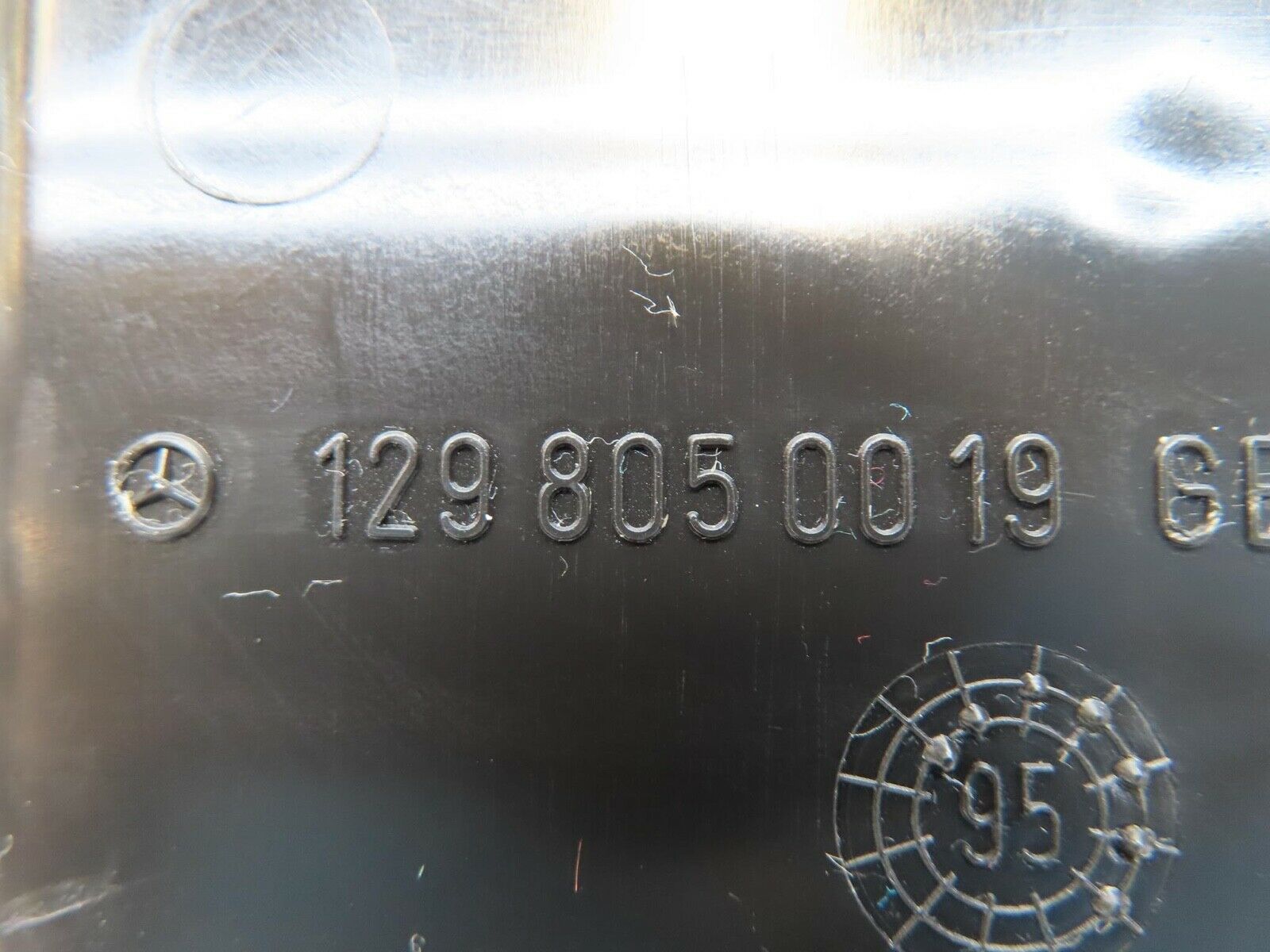 15083 Mercedes-Benz W140 S320 Air Vacuum Expansion Tank 1298050019