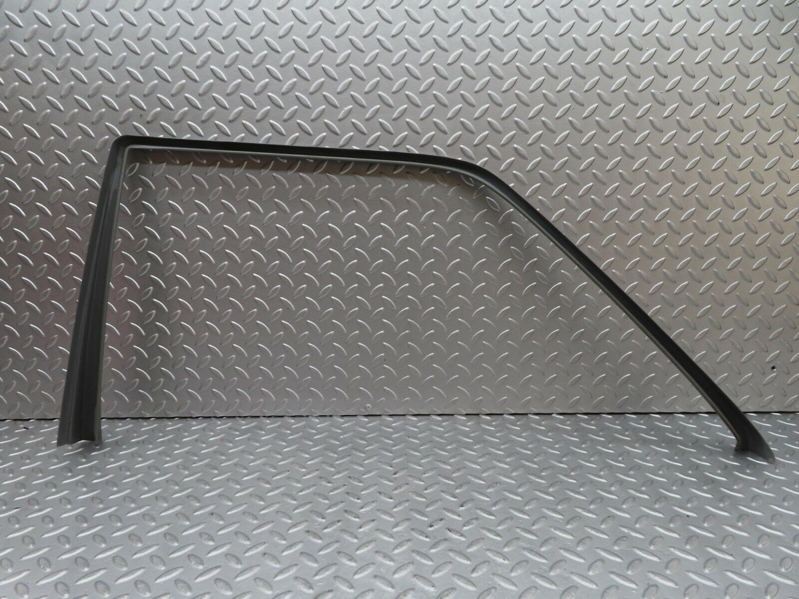 16377 Mercedes-Benz W124 260E Rear Left Door Window Frame Trim Cover