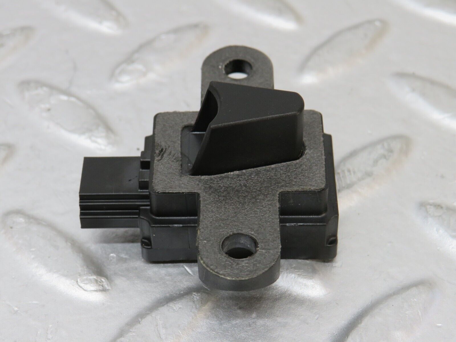 35175 Mercedes-Benz W221 Door Airbag Crash Sensor 0038201926