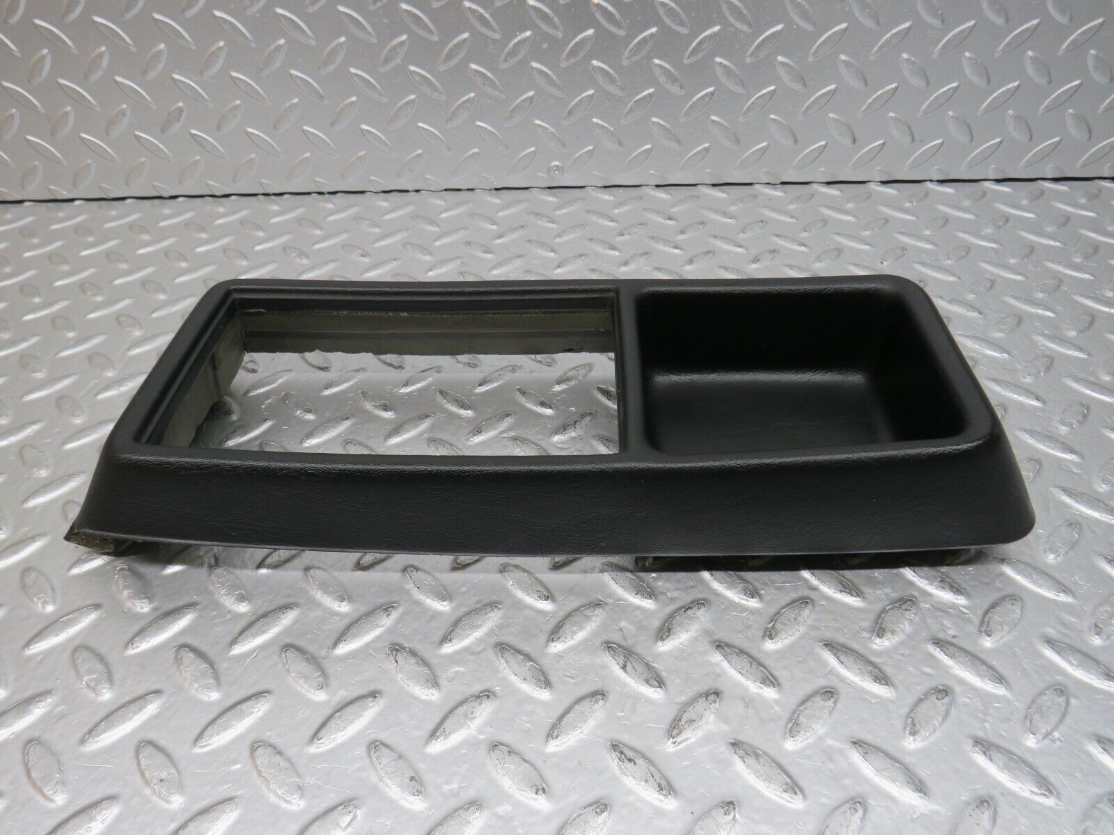 32360 Mercedes-Benz S124 300TE Wagon Centre Console Tray
