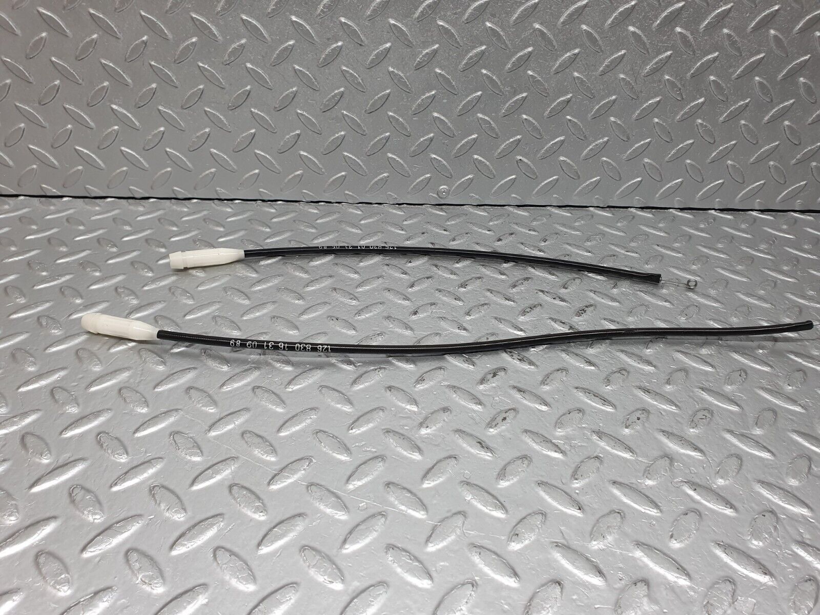 41112 Mercedes-Benz W126 300SE Heater Control Cable Pair 12683016310989 12683001310589