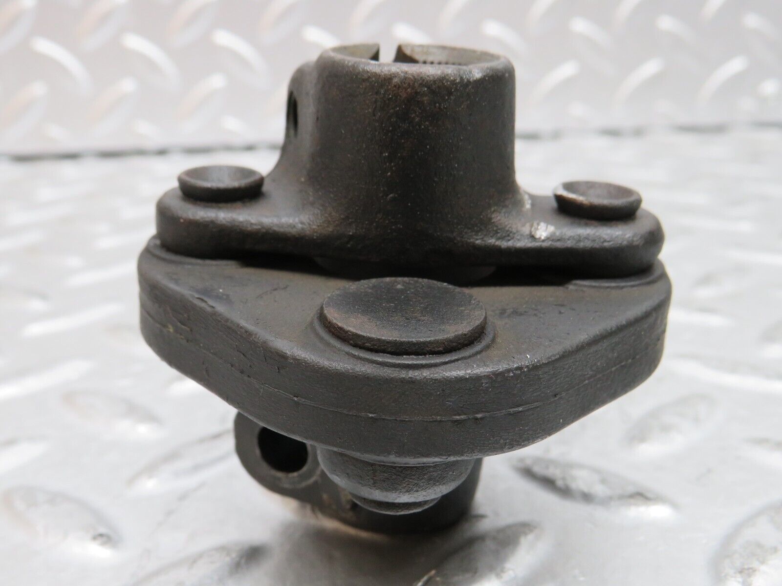 29118 Mercedes-Benz C124 320CE Steering Col. Lower Shaft Connector 1264620146