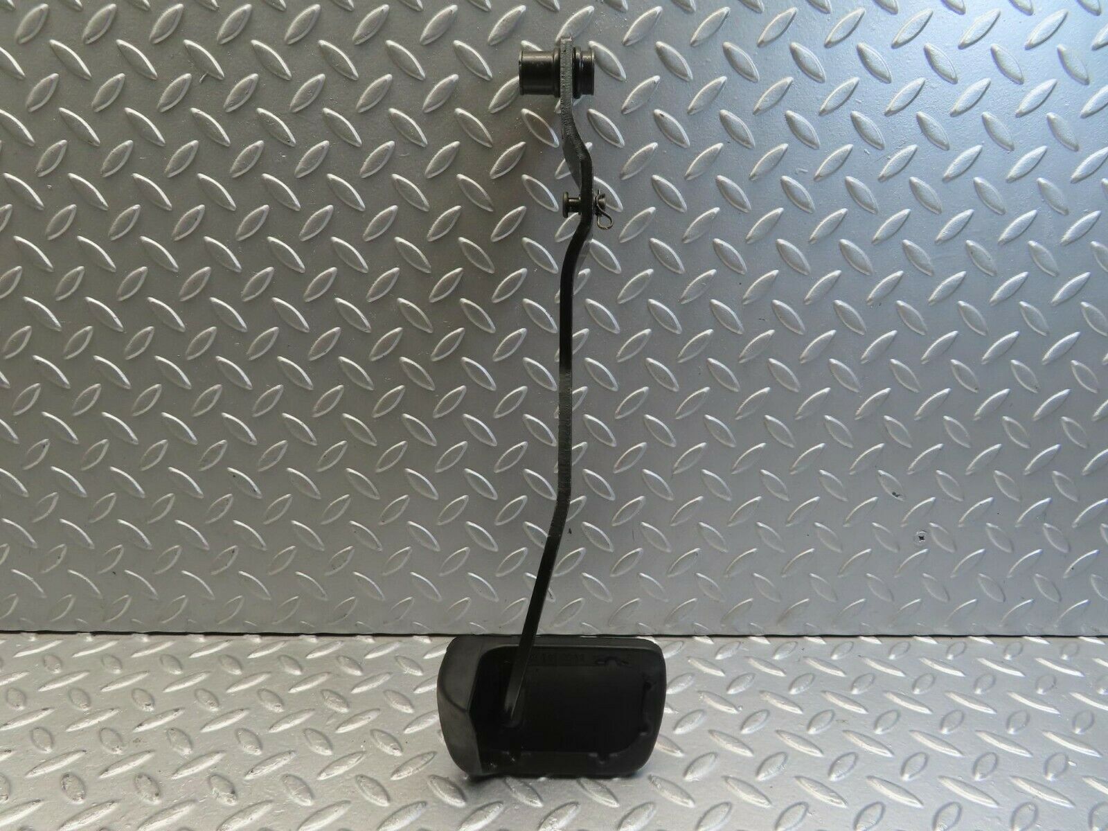 11532 Mercedes-Benz C123 230CE Coupe Brake Pedal With Rubber