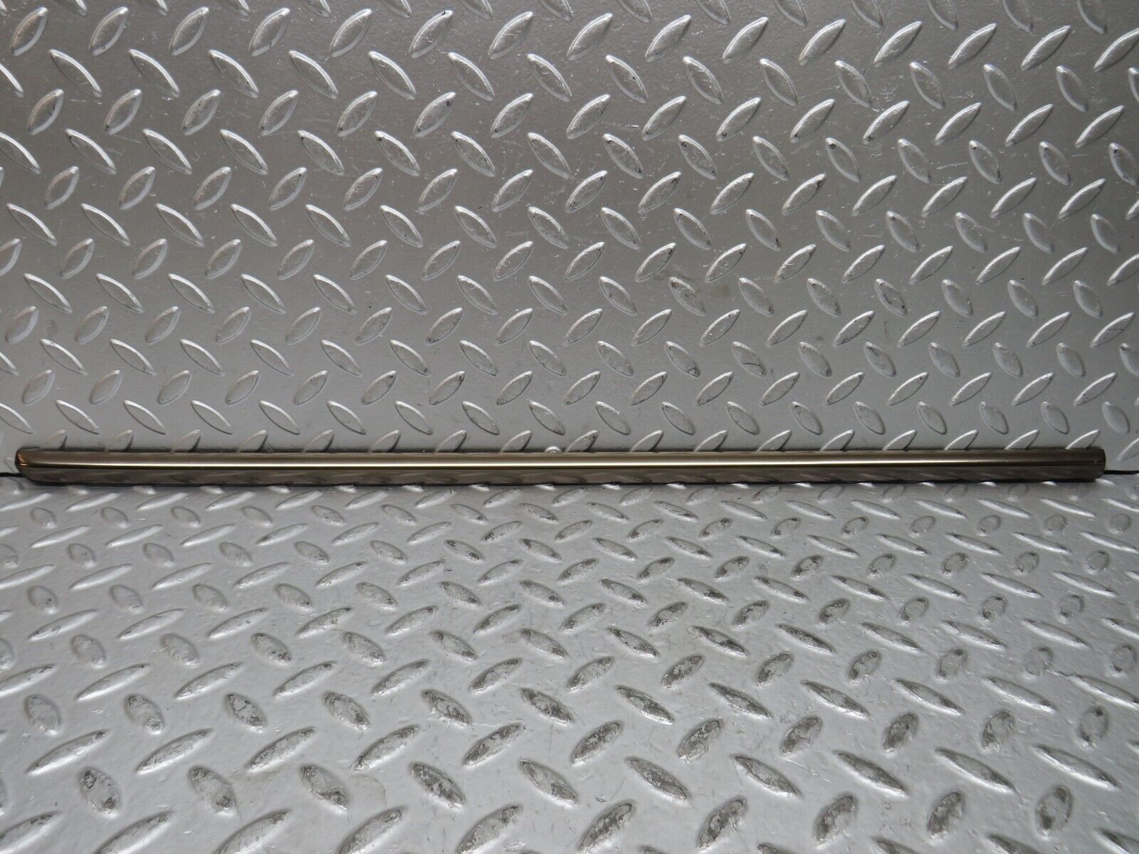 29002 Mercedes-Benz C124 320CE Coupe Rear Right Window Exterior Chrome Trim