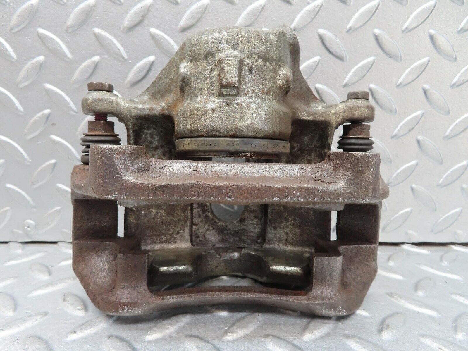 16447 Mercedes-Benz W124 260E Front Left Brake Caliper Lucas 54