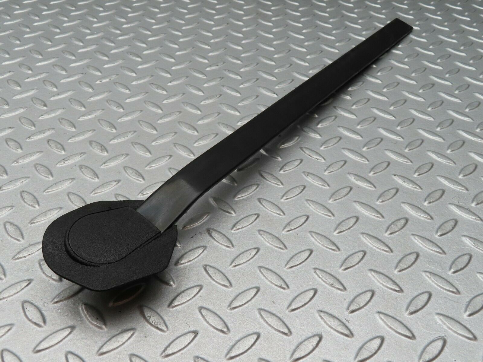 4329 Mercedes-Benz W123 230E Seat Belt Runner With Cover Right 1239192620