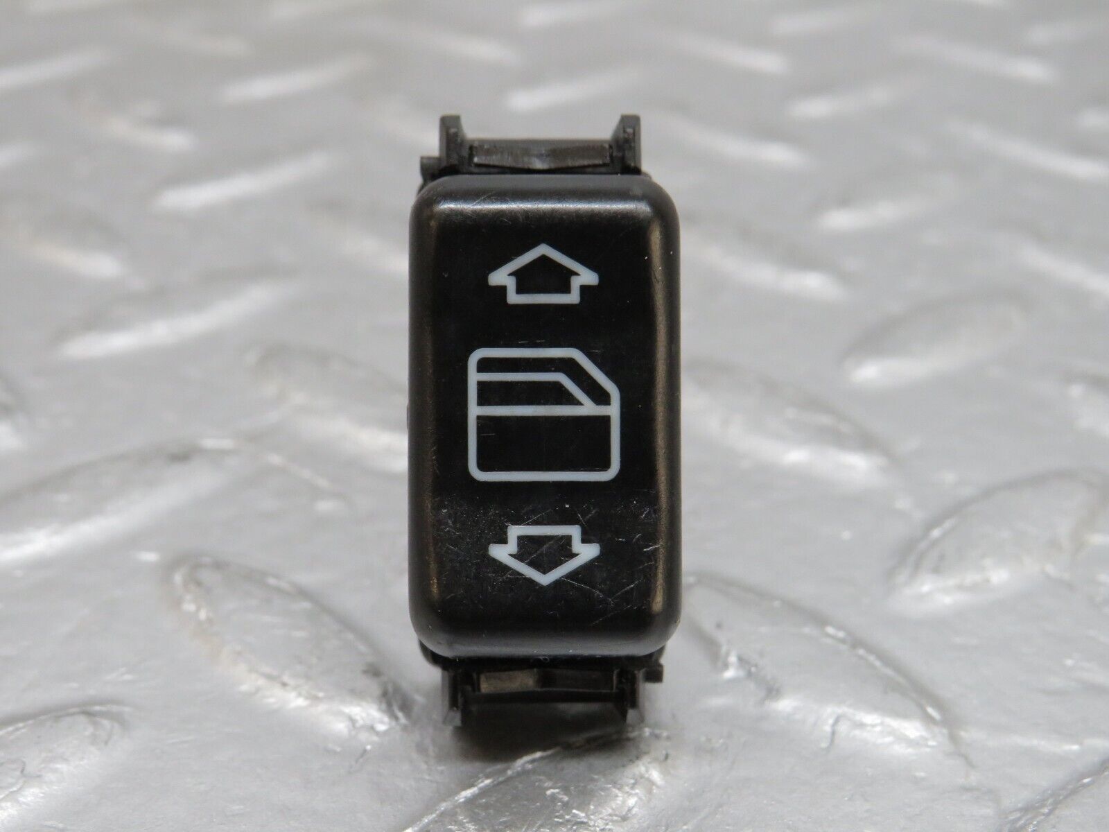 38085 Mercedes-Benz A124 320E Electric Window Switch Right Side 1248209010