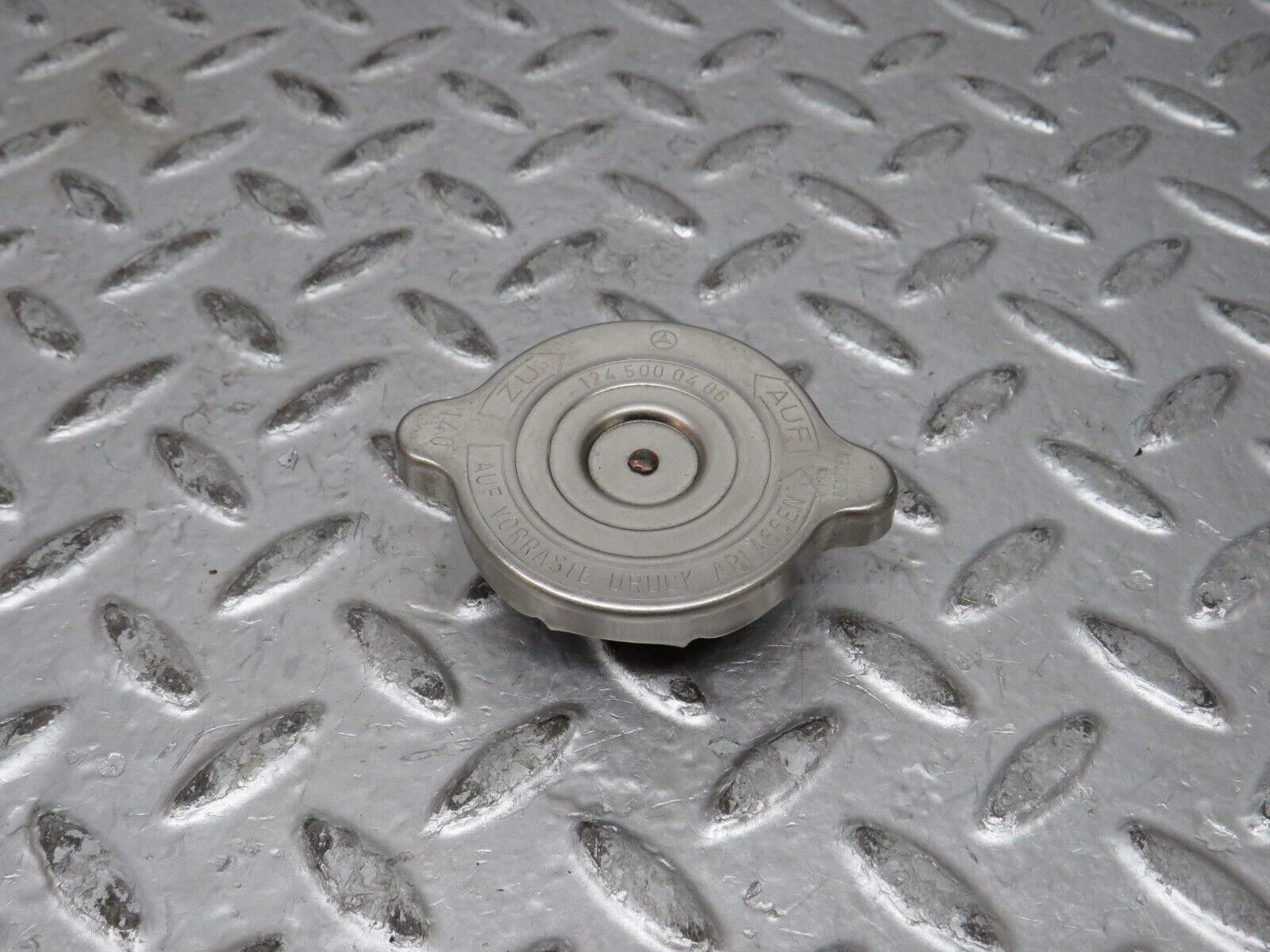 27799 Mercedes-Benz S124 300TE Wagon Coolant Fluid Reservoir Cap 1245000406