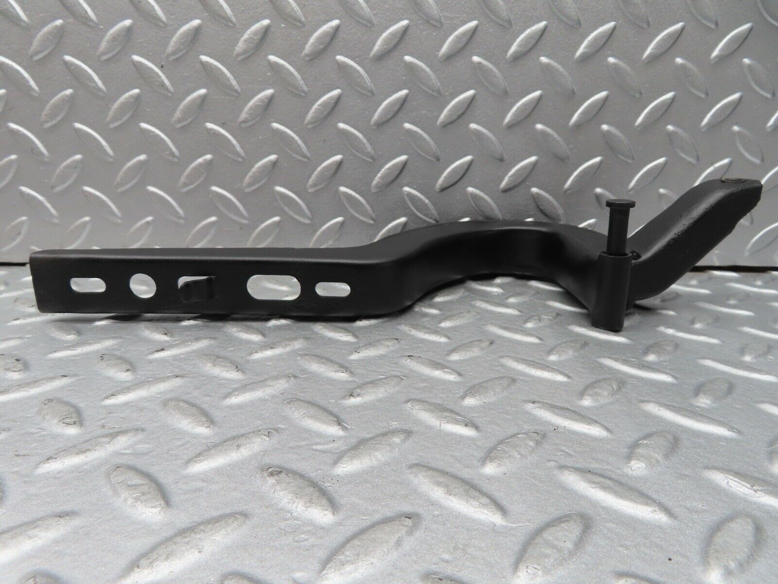 16922 Mercedes-Benz C123 280CE Coupe Trunk Lid Hinge Left Side 1237500187