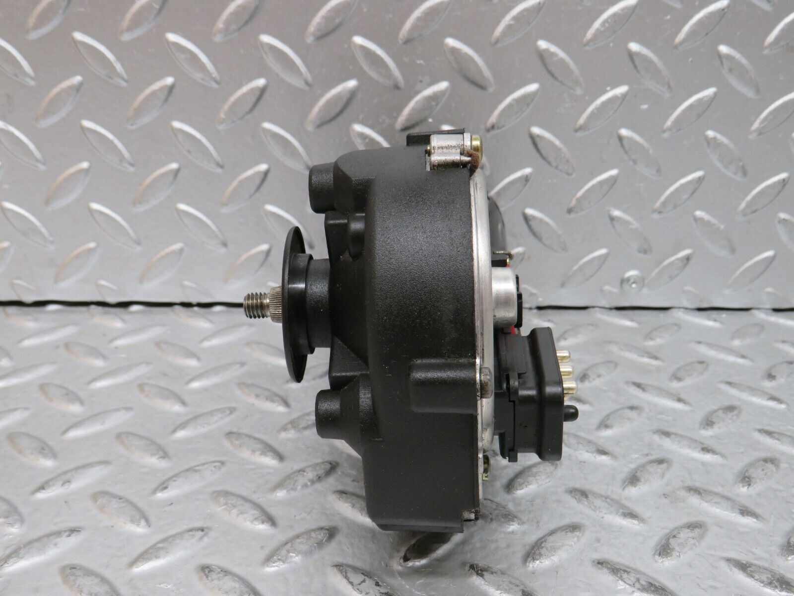 29048 Mercedes-Benz C124 320CE Coupe Wiper Motor Bosch 0390241425 with cover