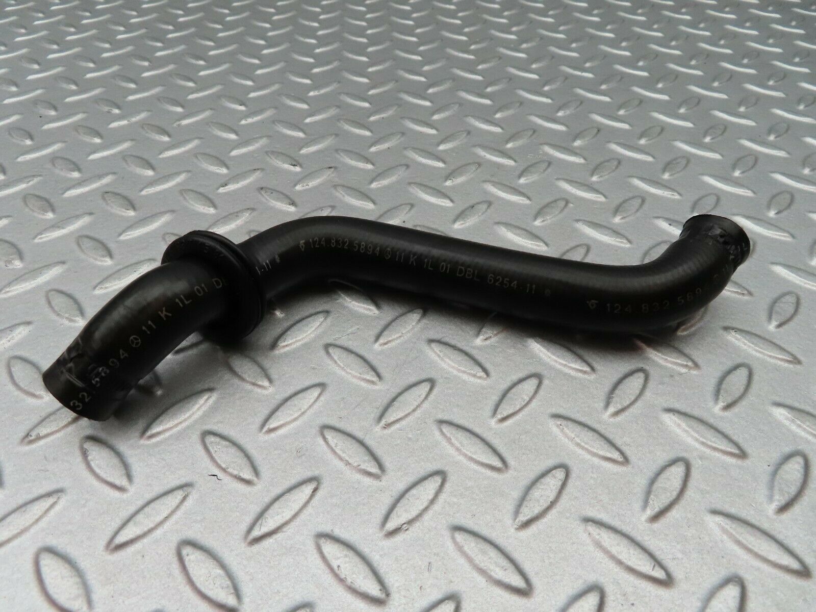 5478 Mercedes-Benz W124 230E Water Hose Pipe 1248325894