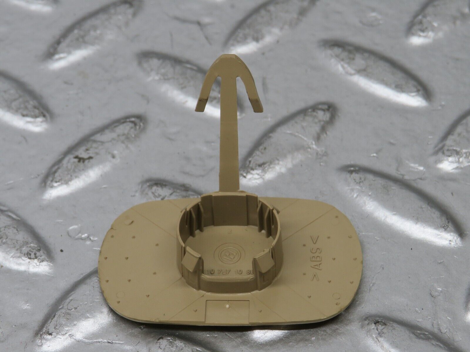 25110 Mercedes-Benz R129 Door Card SRS Trim Plug Beige 2107271088