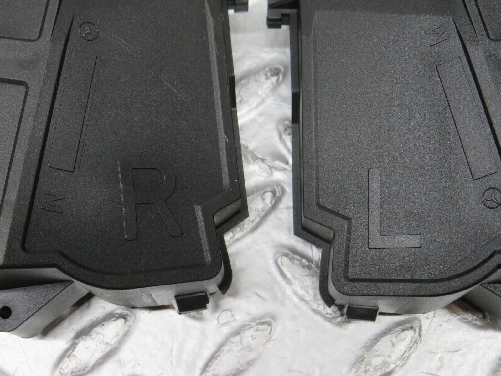 33409 Mercedes-Benz W202 C180 Front Door Lock Cover Pair