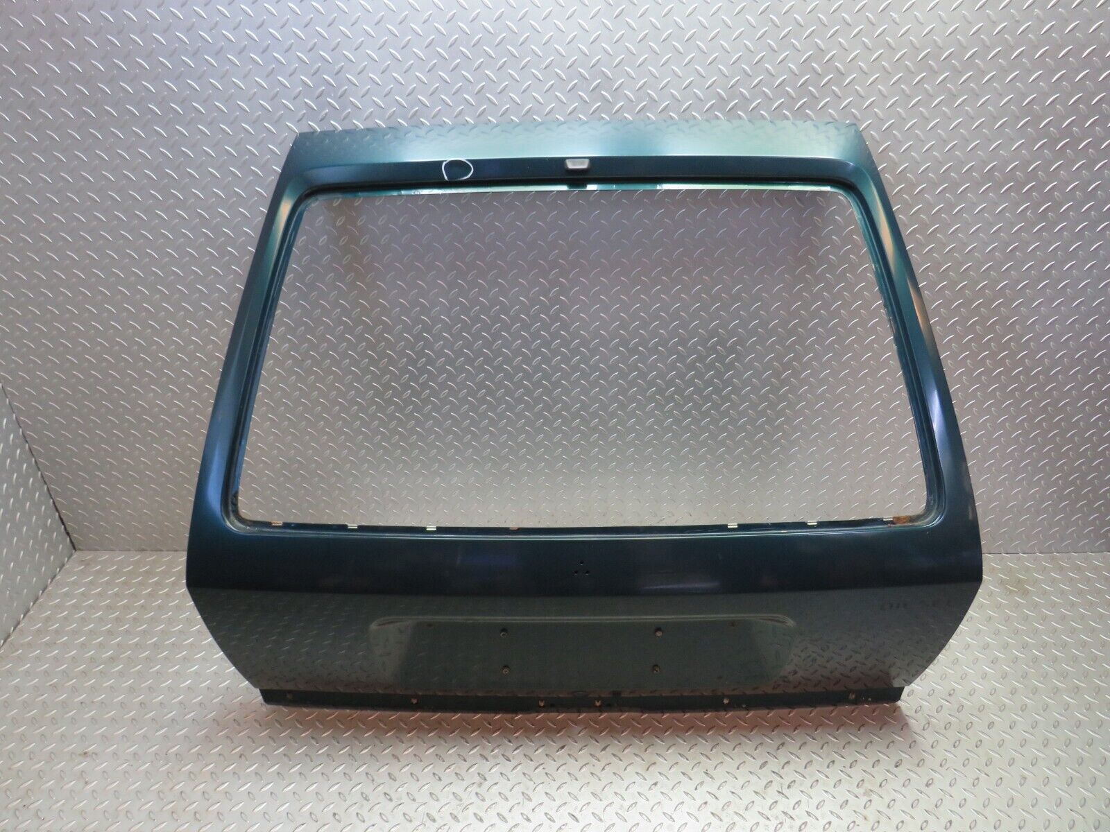 27729 Mercedes-Benz S124 300TE Wagon Tailgate Trunk Door