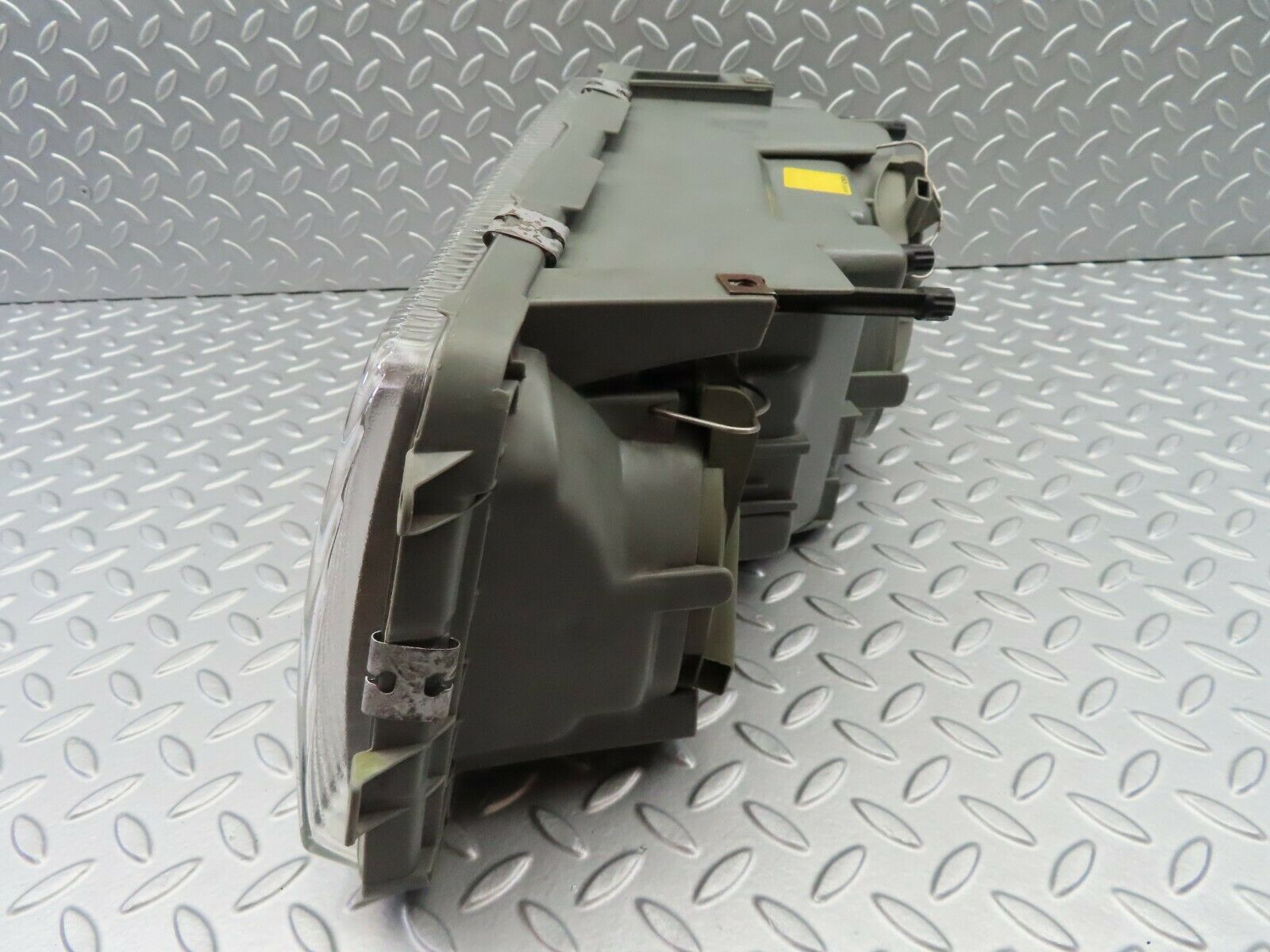 6395 Mercedes-Benz W126 380SE Headlight Bosch Right Side 1268209361