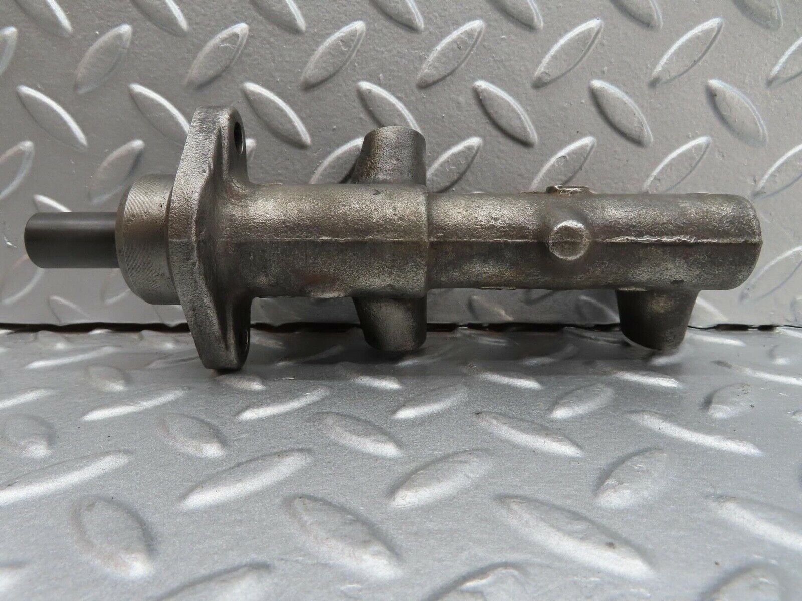 16082 Mercedes-Benz W123 280E Brake Master Cylinder Ate