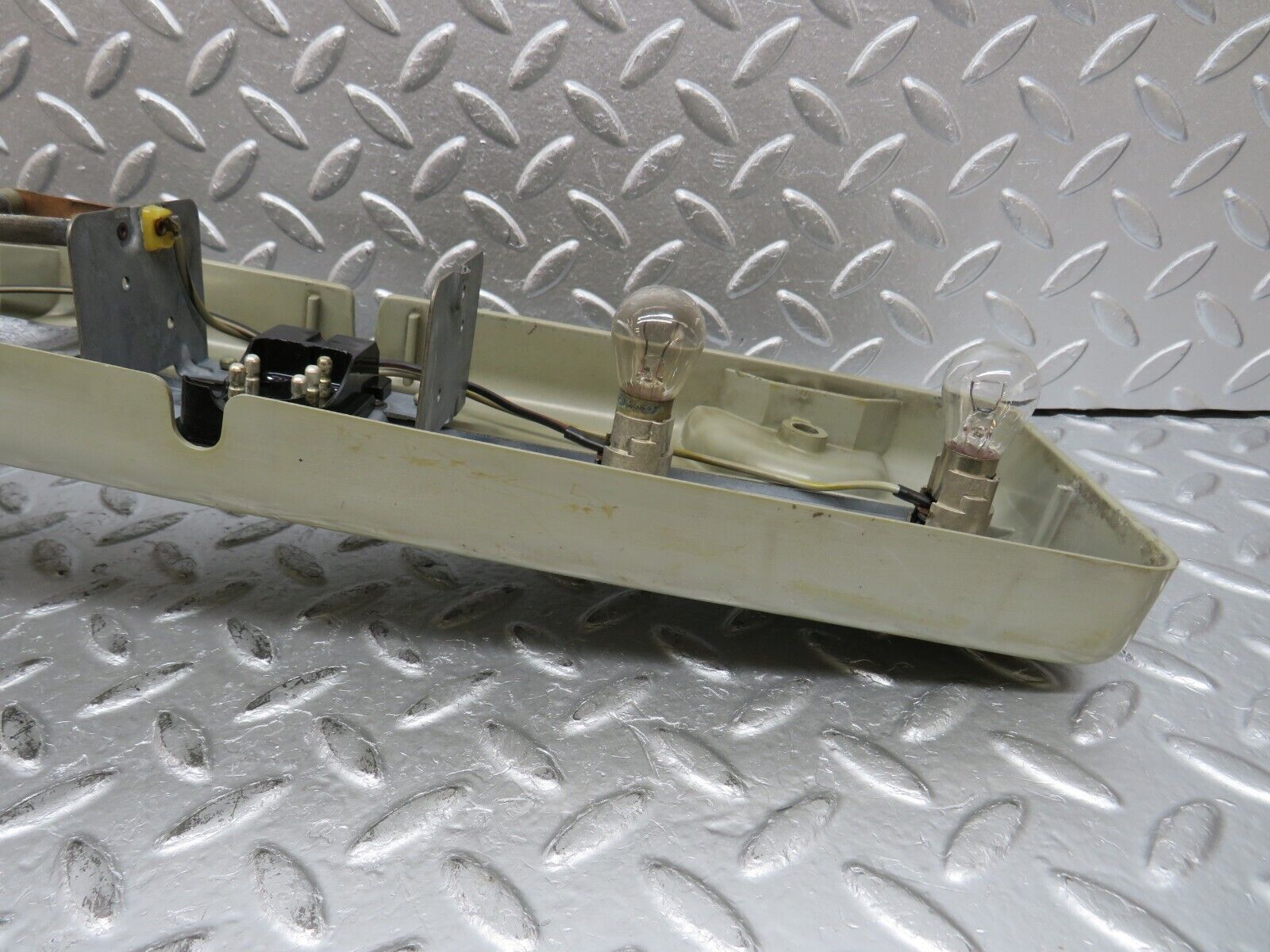 32688 Mercedes-Benz C107 350SLC Coupe Coupe Tail Light Bulb Holder Left Side