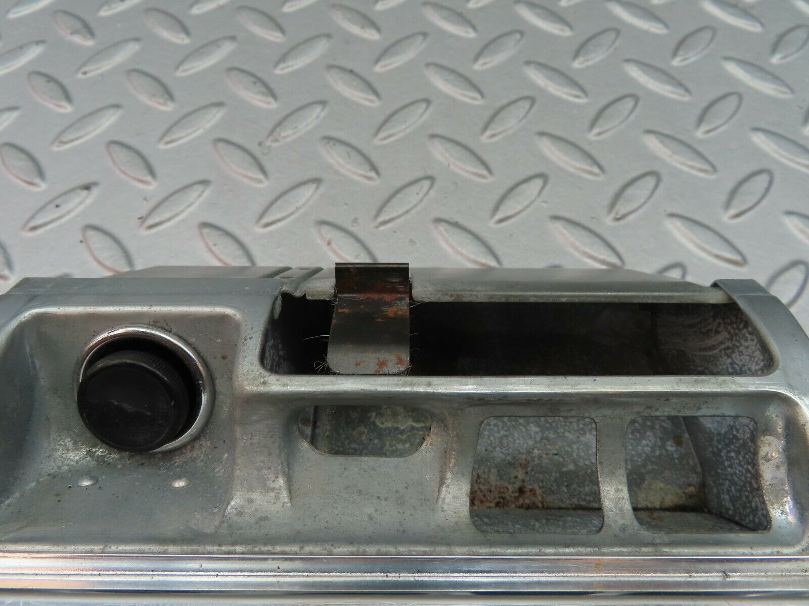 6849 Mercedes-Benz C107 350SLC Coupe Centre Console Ashtray Blue