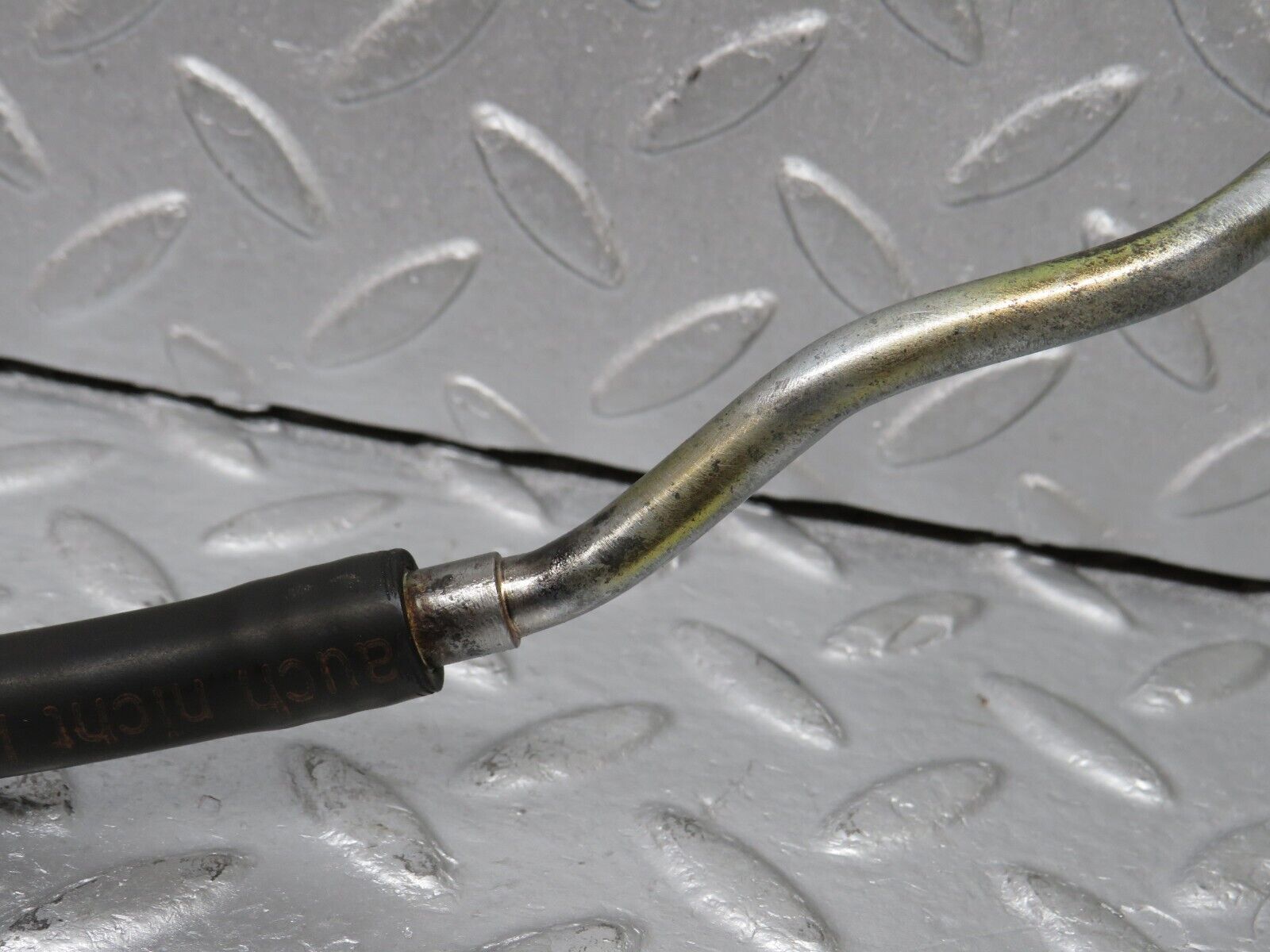 38184 Mercedes-Benz A124 320E Cabriolet Fuel Hose Pipe