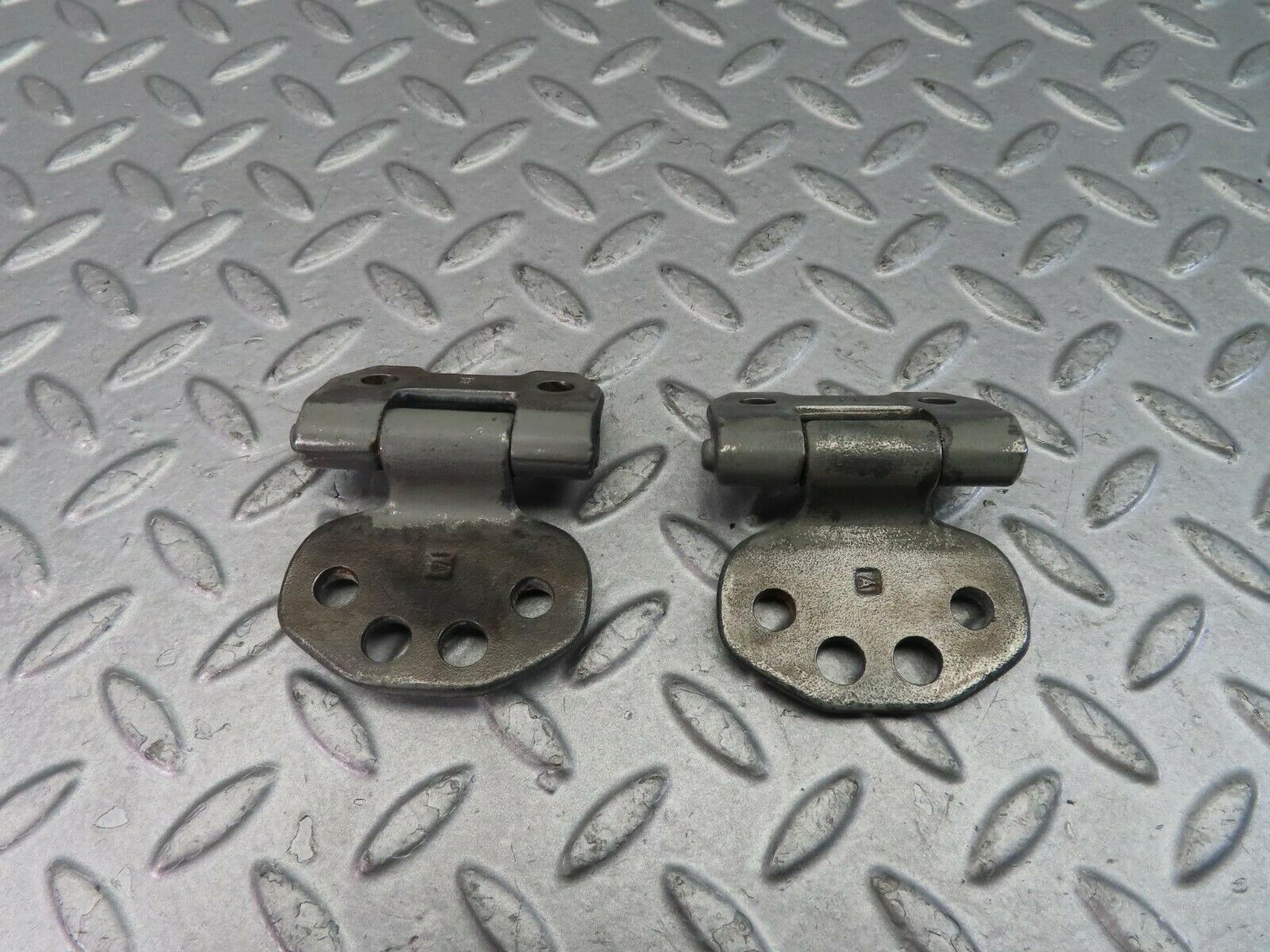 9445 Mercedes-Benz C124 300CE Coupe Door Hinge Right Side