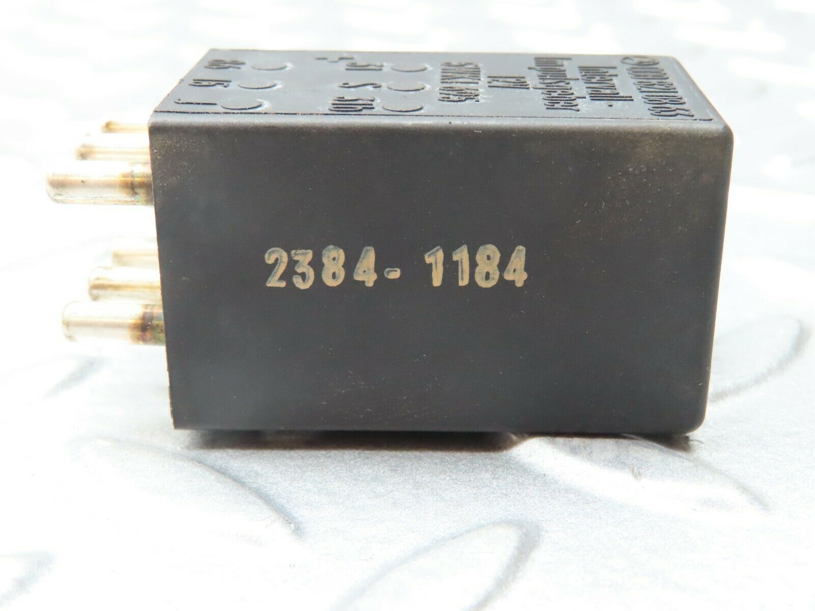 4195 Mercedes-Benz S123 200T Wagon Intermittent Wiper Relay 0008210863