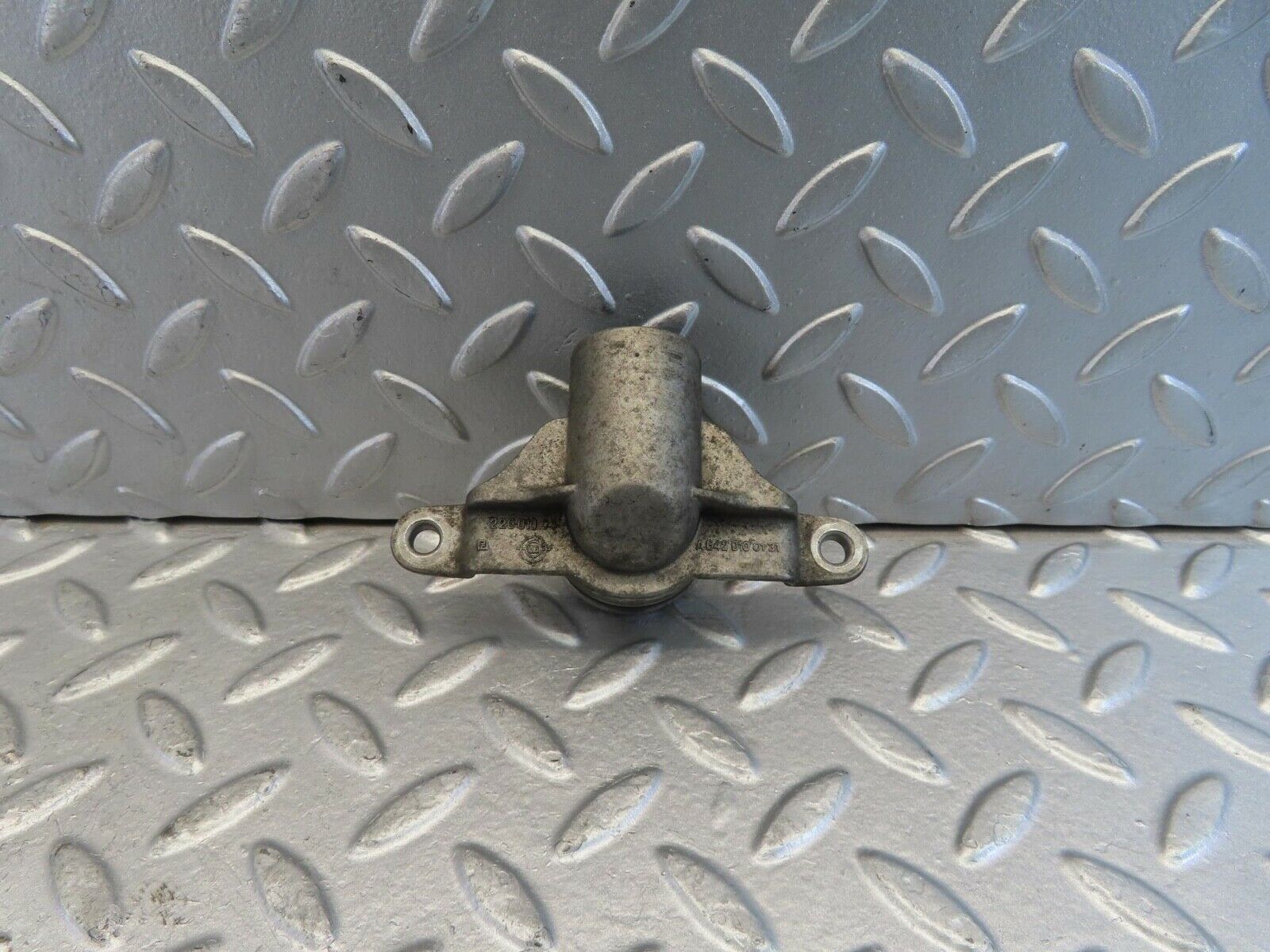 11256 Mercedes-Benz W221 S320 Engine Breather 6420100131