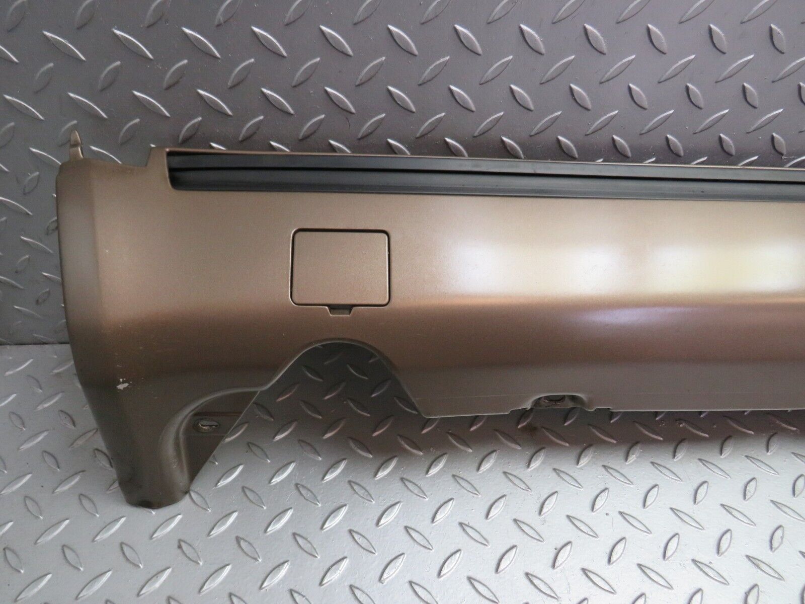 29211 Mercedes-Benz W124 230E Side Skirt Right Side 1246902440