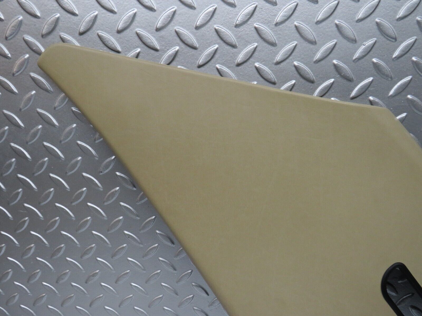 29239 Mercedes-Benz W124 230E C Pillar Panel Right 1246950244