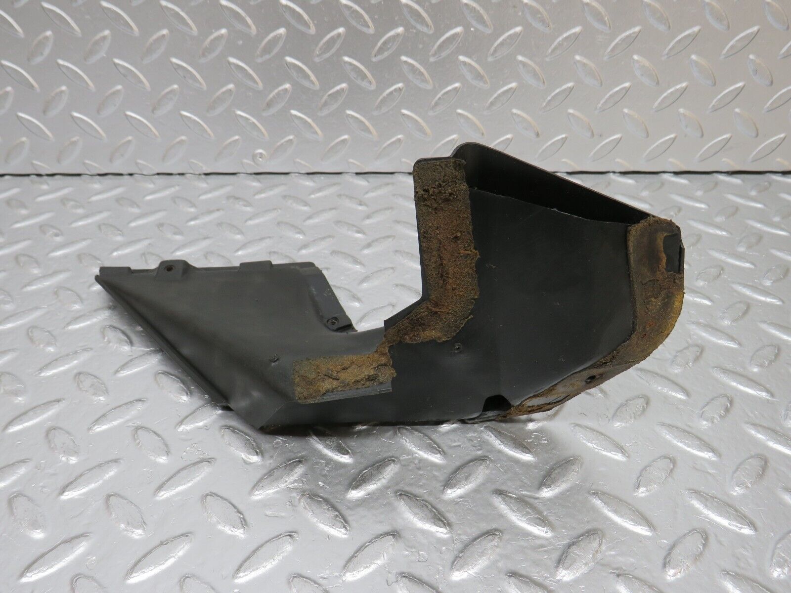 0595 Mercedes-Benz W123 230E Water Drain Left Side  1238300328