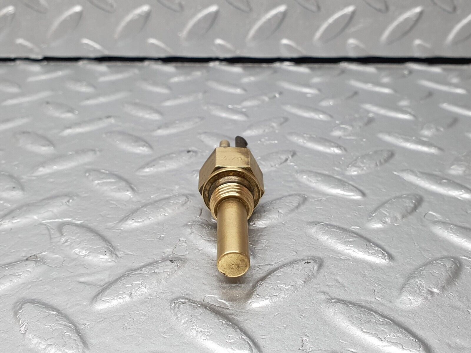 41326 Mercedes-Benz C107 450SLC Coupe Temperature Sensor VDO