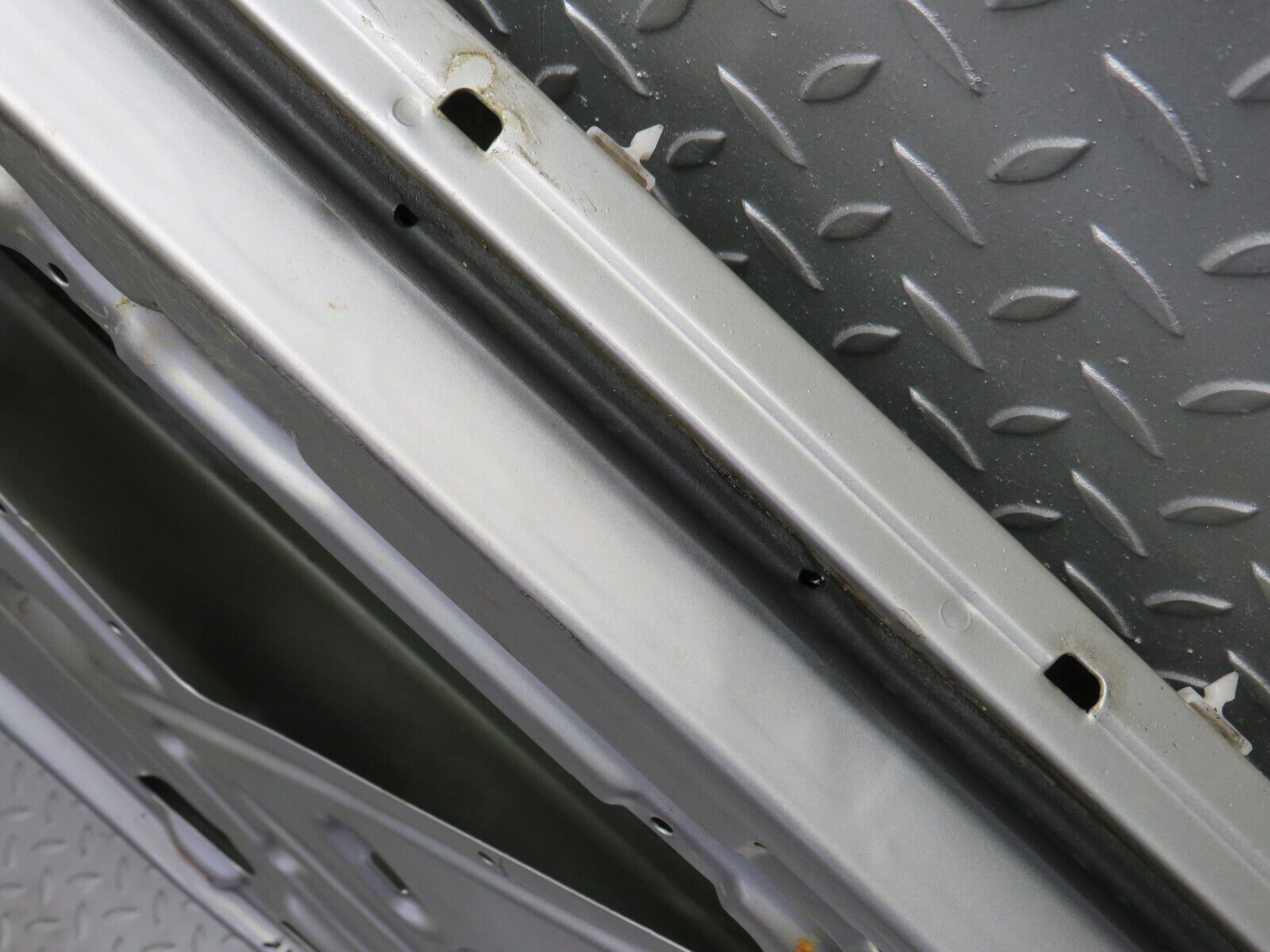 31824 Mercedes-Benz W201 190LE 1.8L Front Right Door