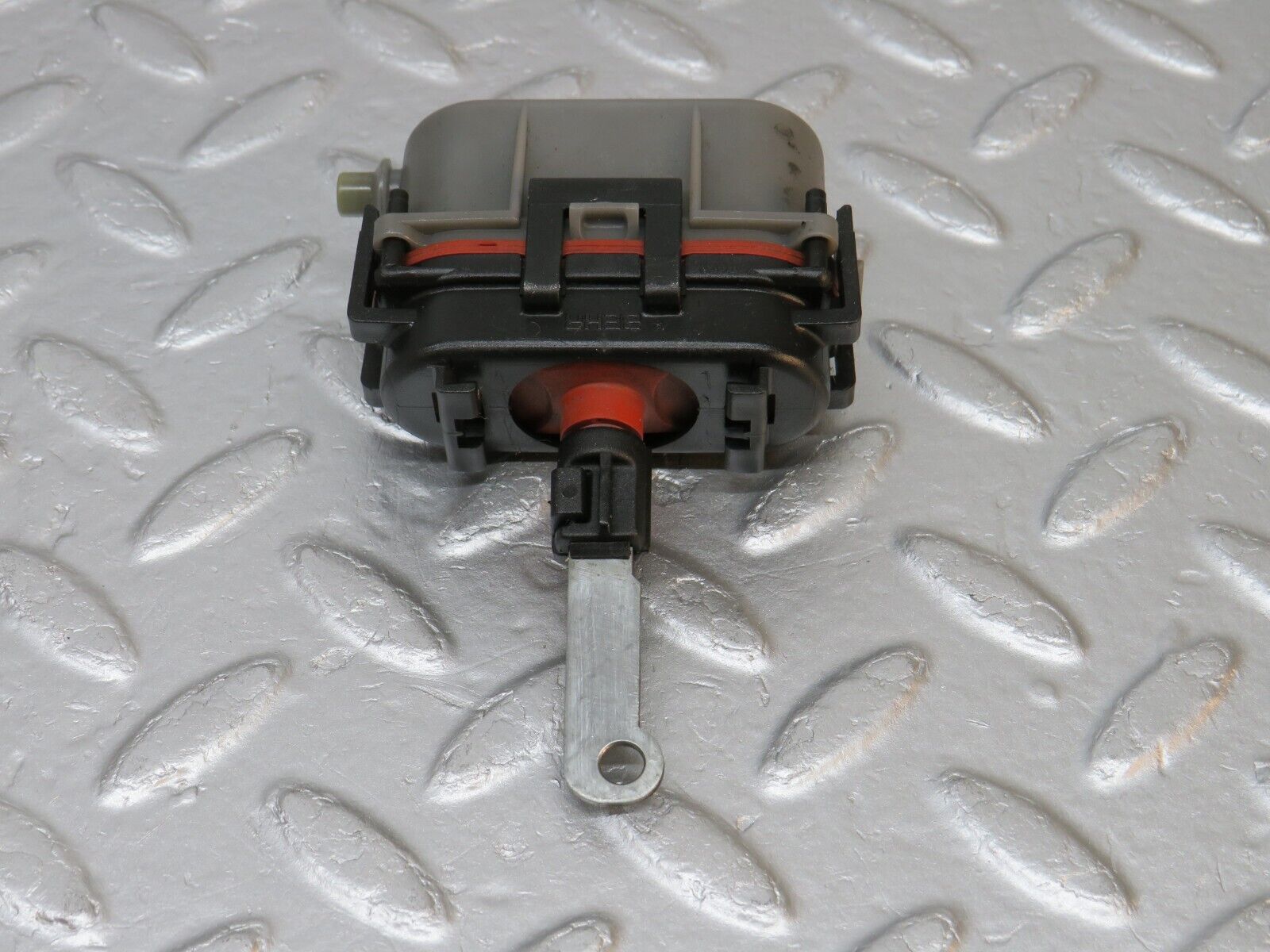 39737 Mercedes-Benz R129 320SL Coupe Heater Vacuum Actuator