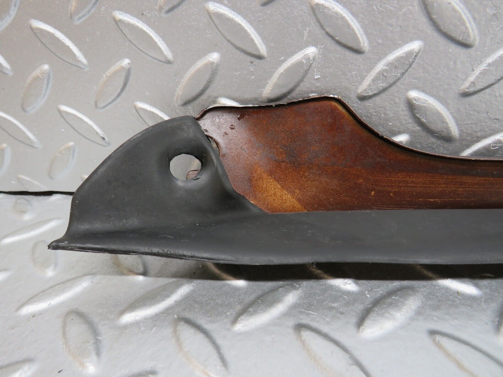 34272 Mercedes-Benz C126 380SEC A Pillar Exterior Cover Trim Right 1266980898