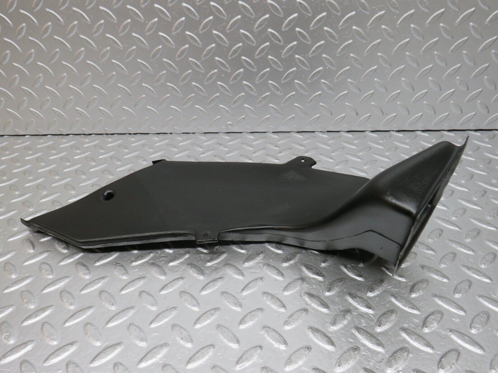 0027 Mercedes-Benz W116 350SE Ventillation Air Duct Right 1168310246