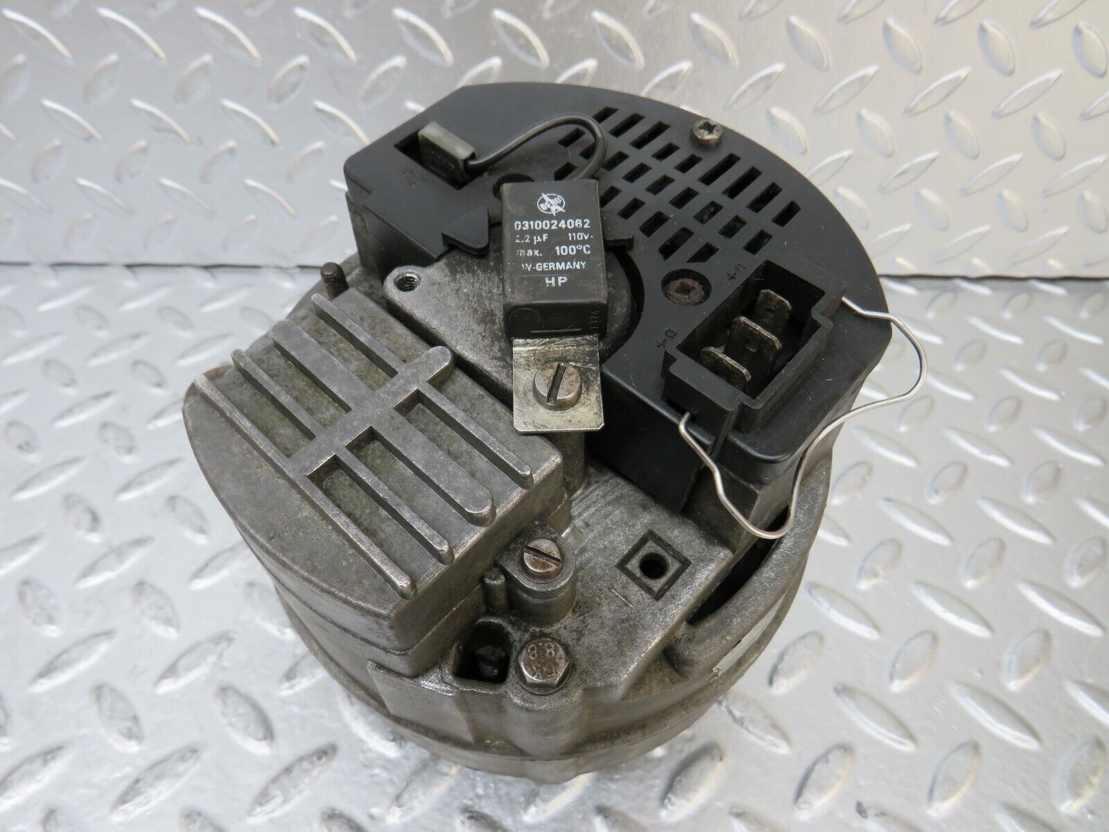 26952 Mercedes-Benz W123 240D Alternator Generator 0310024062