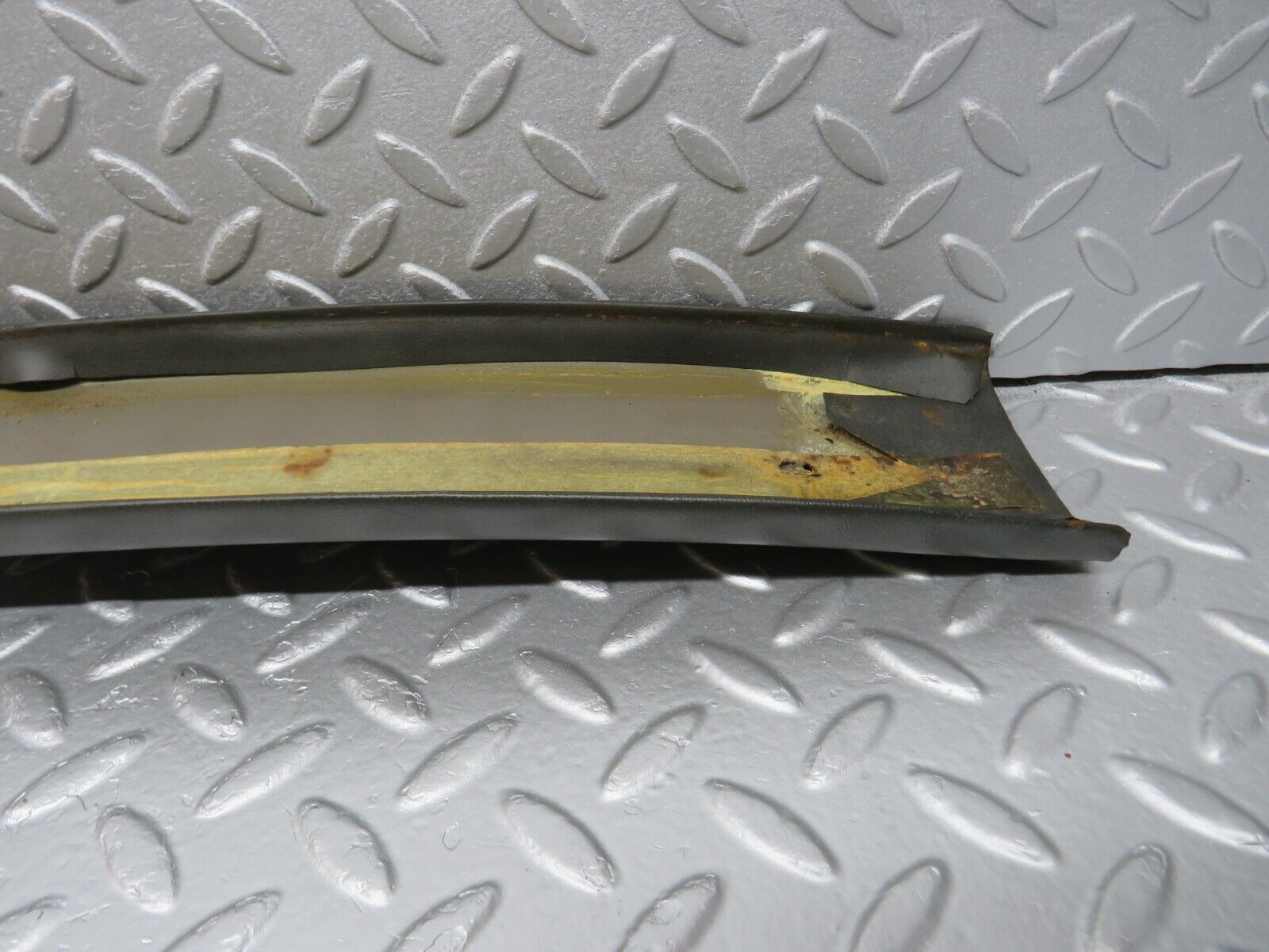 40240 Mercedes-Benz W110 230 B Pillar Cover Right Side