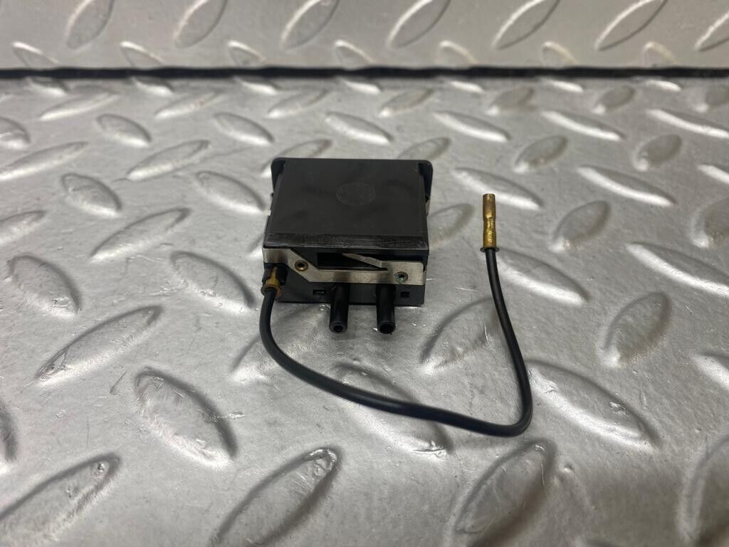 35182 Mercedes-Benz W221 Headlight Level Switch 0008000773