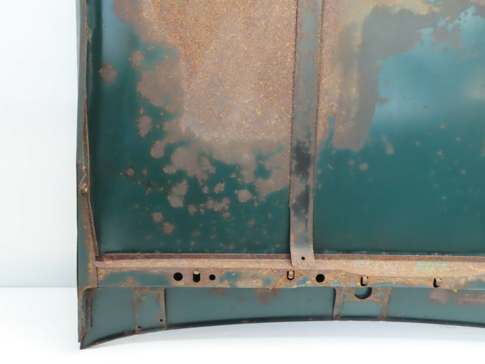 7926 Mercedes-Benz W115 220D Bonnet