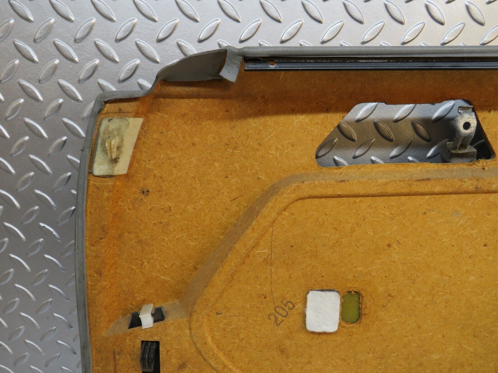 32340 Mercedes-Benz S124 300TE Wagon Front Left Door Card Grey