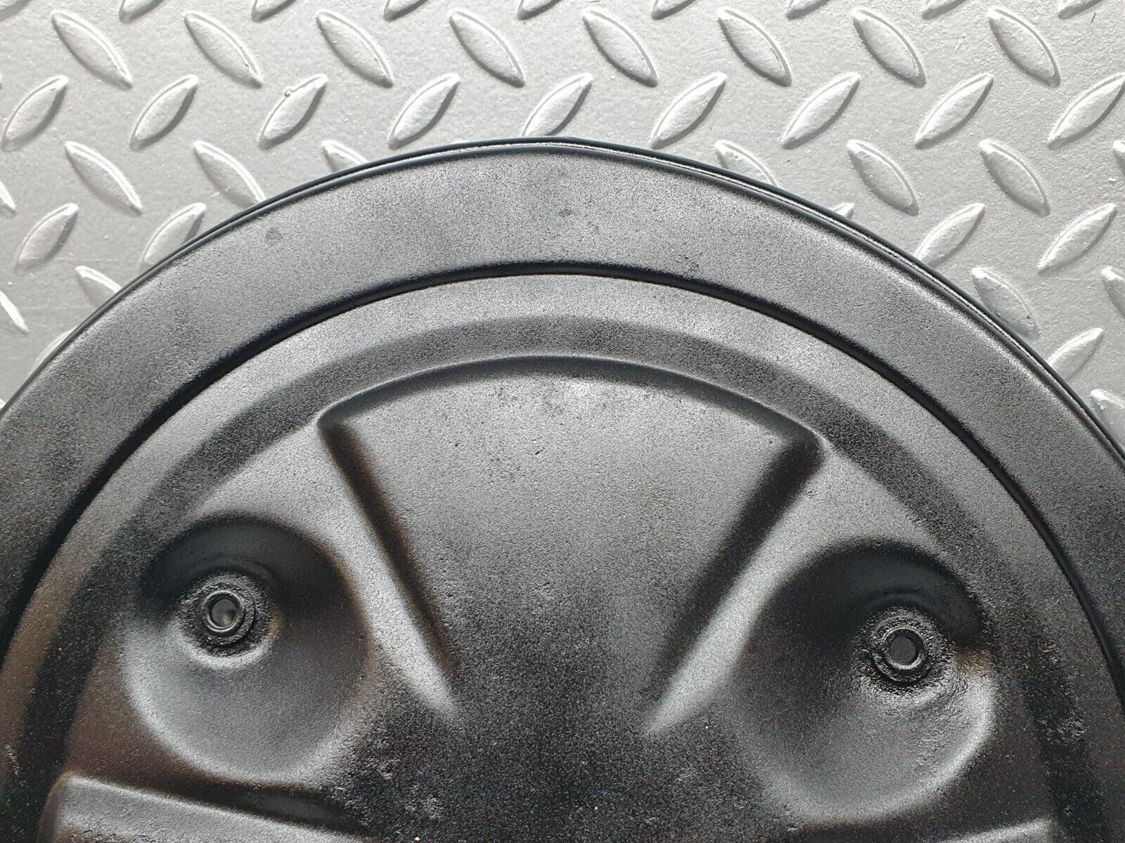 41195 Mercedes-Benz W126 300SE Air Filter Box Housing Lid 0130947202