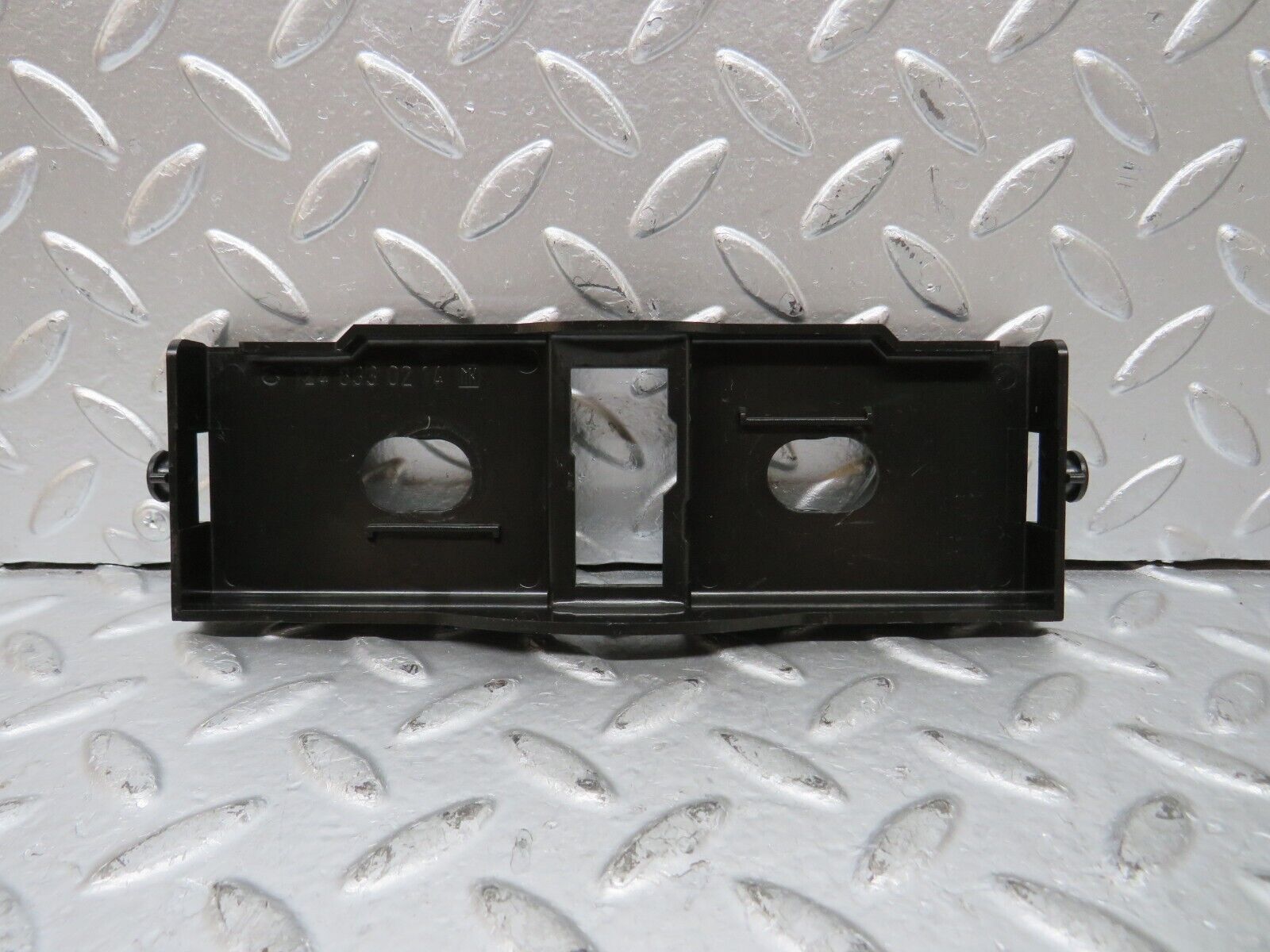 26572 Mercedes-Benz C124 220CE Coupe Heating Regulator Holder 1248330214