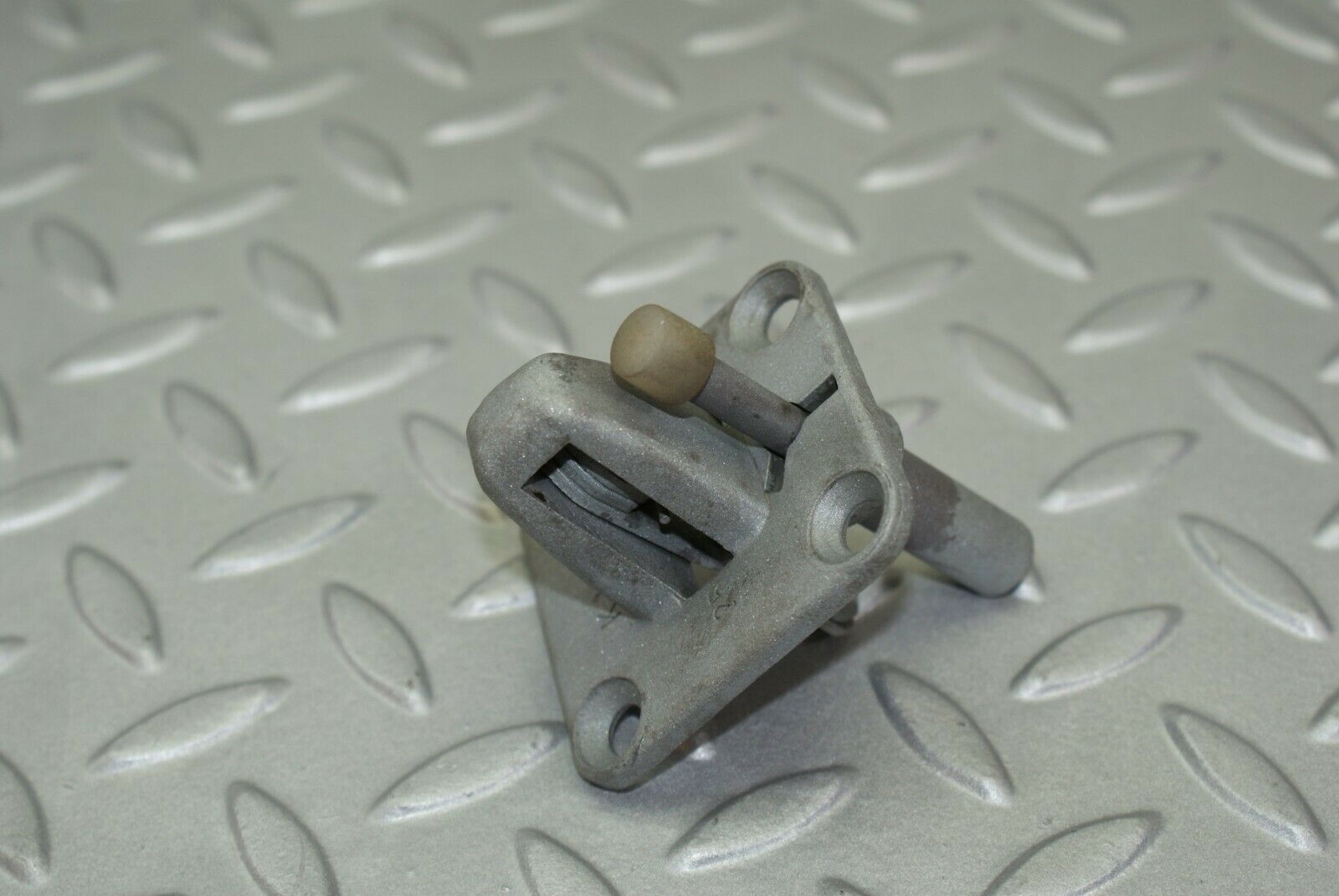 3211 Mercedes-Benz W115 220D Bonnet Lock Latch