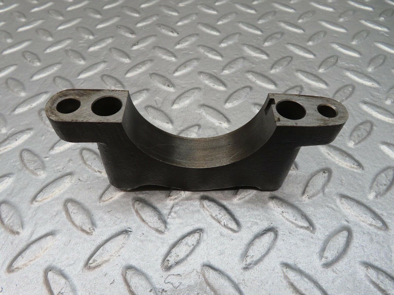 12873 Mercedes-Benz W111 220SE Crankshaft Bearing Holder Block 1800110011