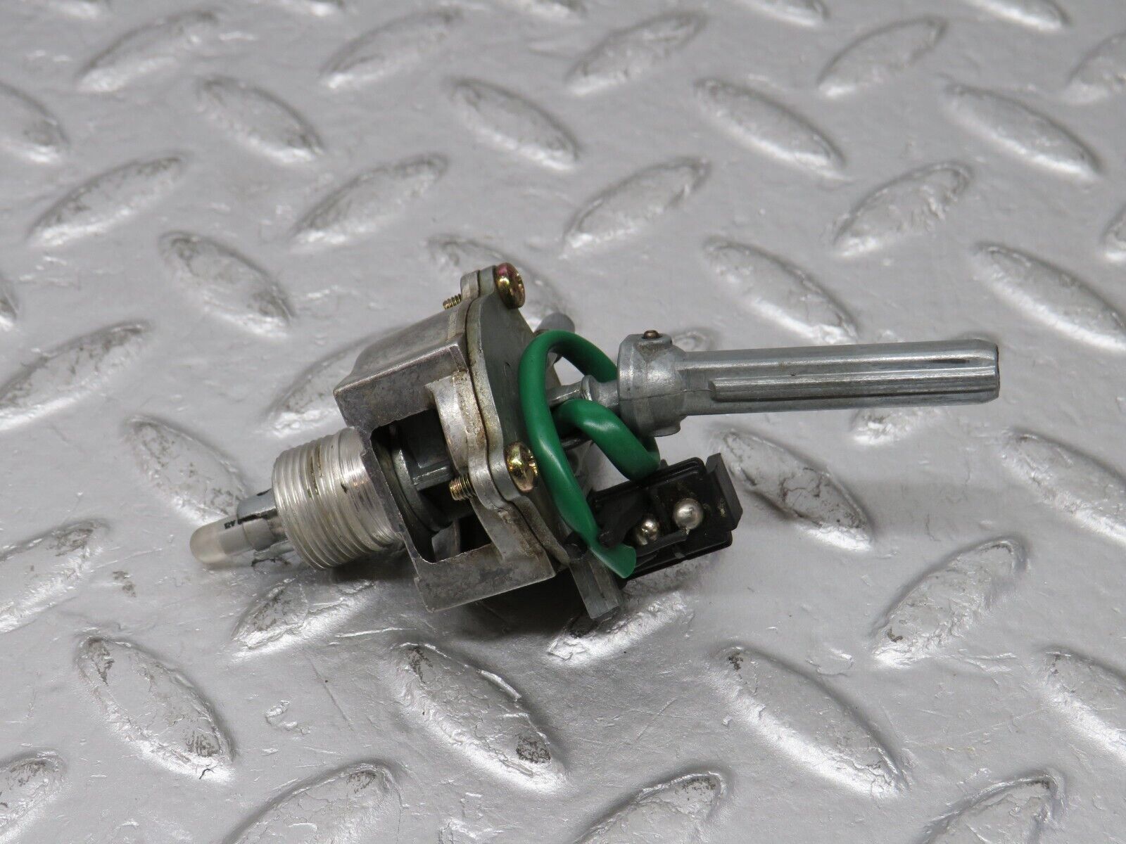 38840 Mercedes-Benz W201 190E 2.6L Heater Control Switch