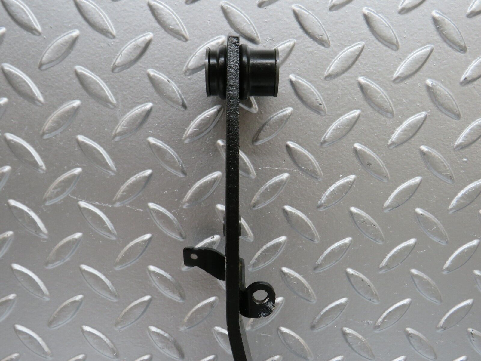 29330 Mercedes-Benz W124 230E Brake Pedal 1232910082