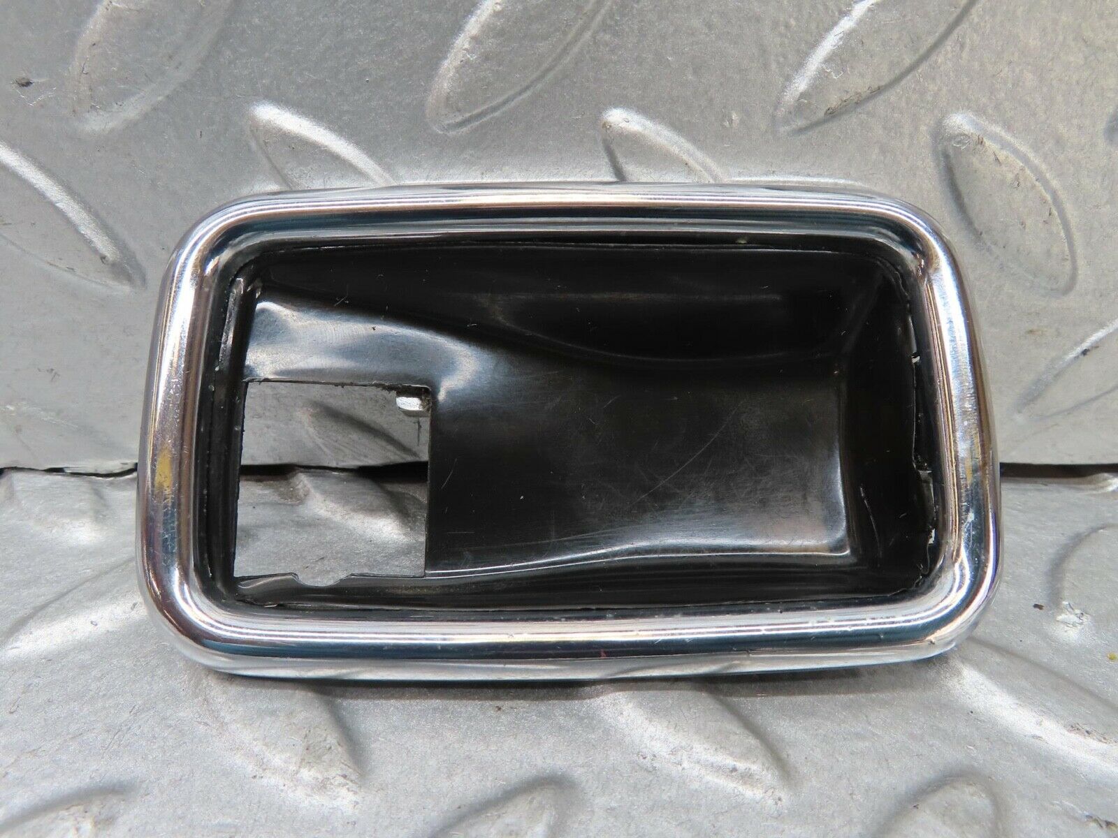 7056 Mercedes-Benz W123 230E Chrome Frame For Door Opener Left 1087660511